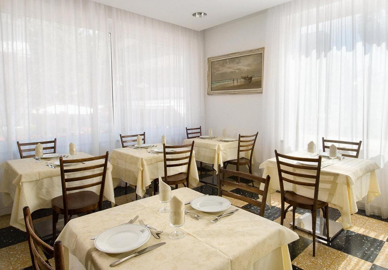 Hotel Belmar Cattolica Zewnętrze zdjęcie